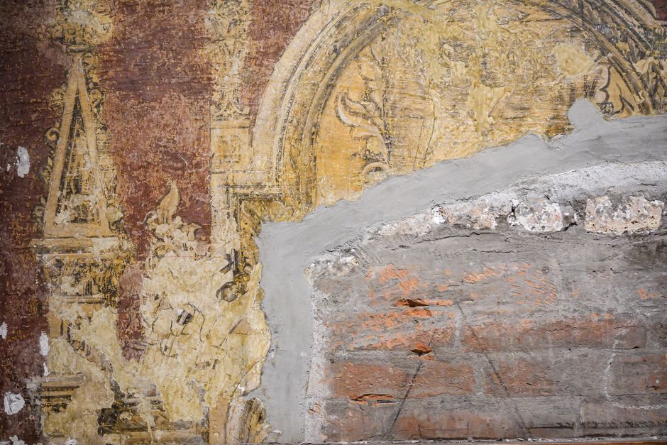 Breathable Paints and Plasters: Getting the Finish Right on Old Walls